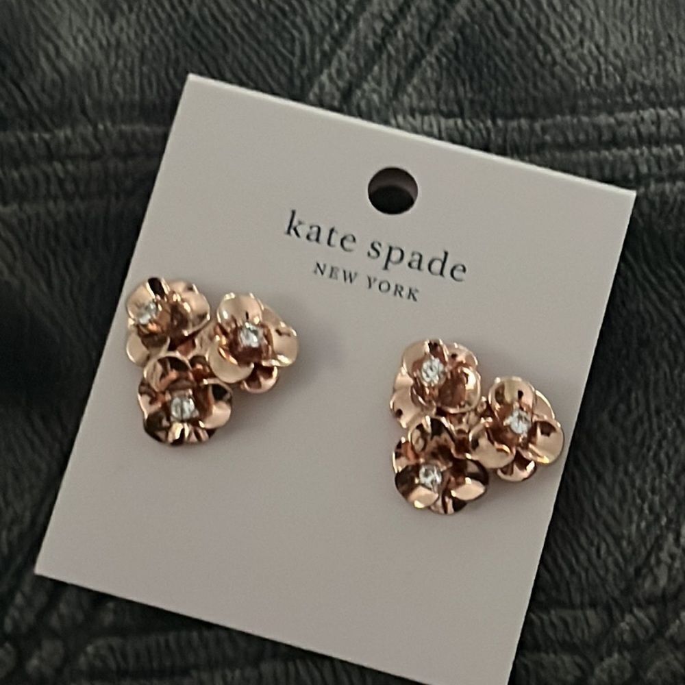 NWT Kate Spade flower cluster studs rosegold earrings F1